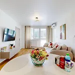 Flexihome Sk - Snp 7 - Four Apartment, Ac, Loggia コシツェ