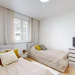Flexihome Sk - Snp 7 - Four Apartment, Ac, Loggia アパート *