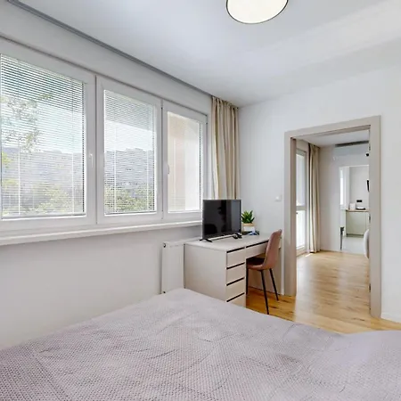 Daire Flexihome Sk - Snp 7 - Four Apartment, Ac, Loggia Kösice