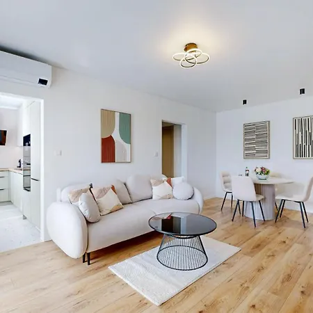 Daire Flexihome Sk - Snp 7 - Four Apartment, Ac, Loggia