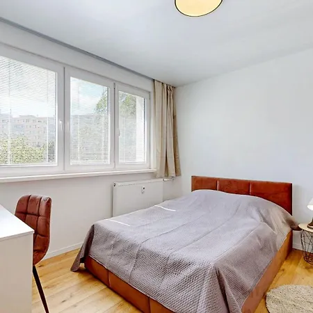 Flexihome Sk - Snp 7 - Four Room Apartment, Ac, Loggia Apartment *