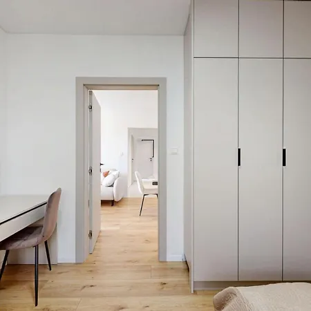 Flexihome Sk - Snp 7 - Four Apartment, Ac, Loggia Daire Kösice