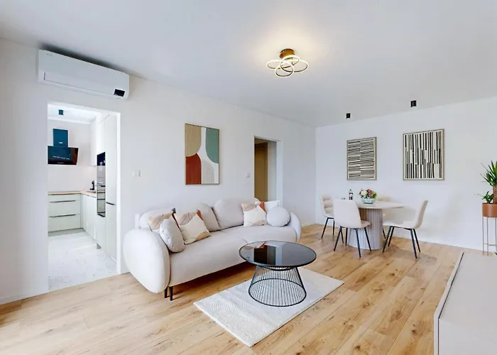 아파트 Flexihome Sk - Snp 7 - Four Apartment, Ac, Loggia