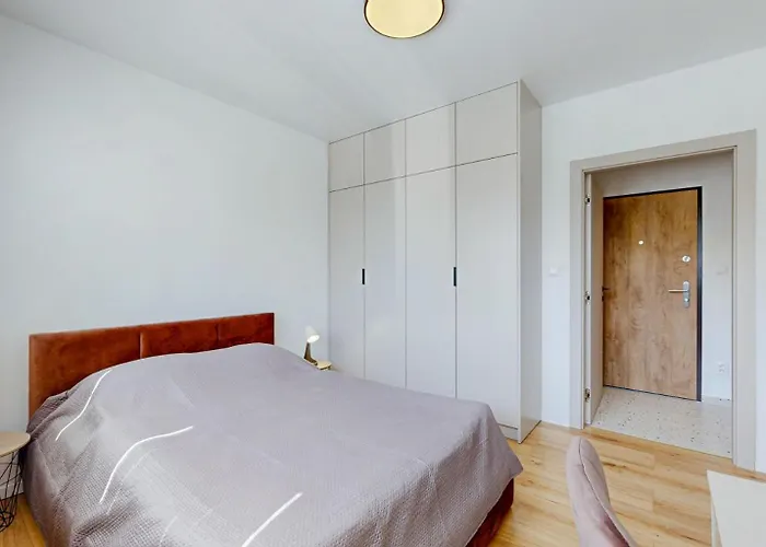 Flexihome Sk - Snp 7 - Four Apartment, Ac, Loggia 아파트 코시체